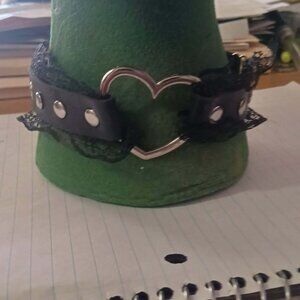 Adjustable elastic Silver Heart lace Choker